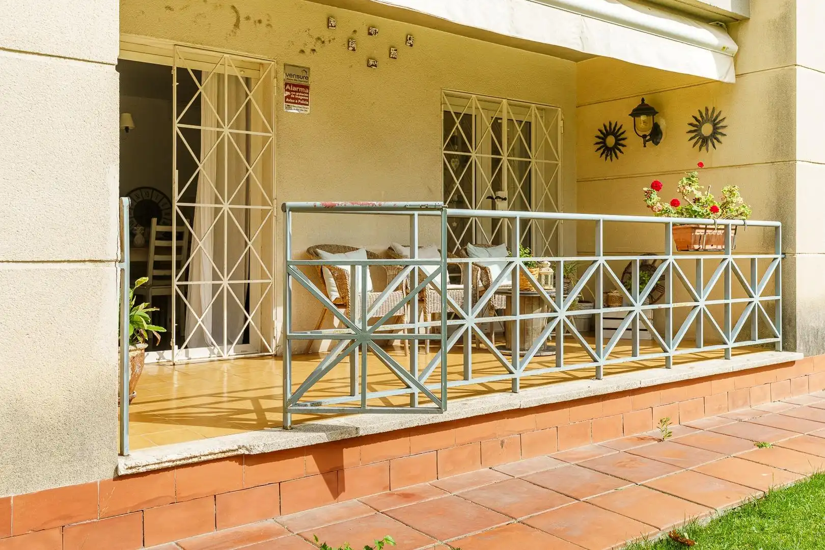 Terrasse von Erdgeschoss zum Verkauf in Sitges mit Heizung, Privatgarten und Terrasse