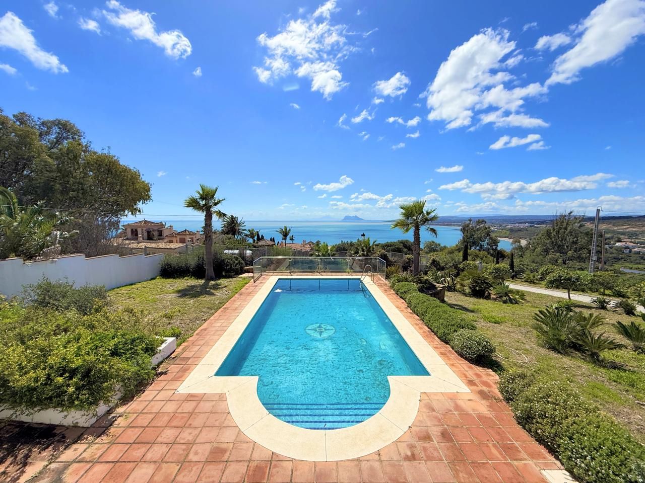 Swimming pool of House or chalet for sale in Manilva  with Air Conditioner, Heating and Private garden