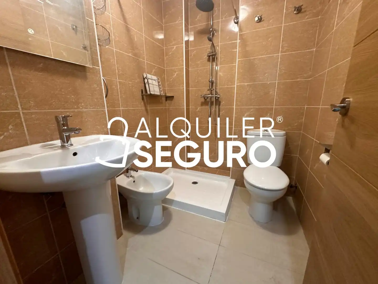 Badezimmer von Wohnung zur Miete in Benaguasil mit Klimaanlage und Terrasse