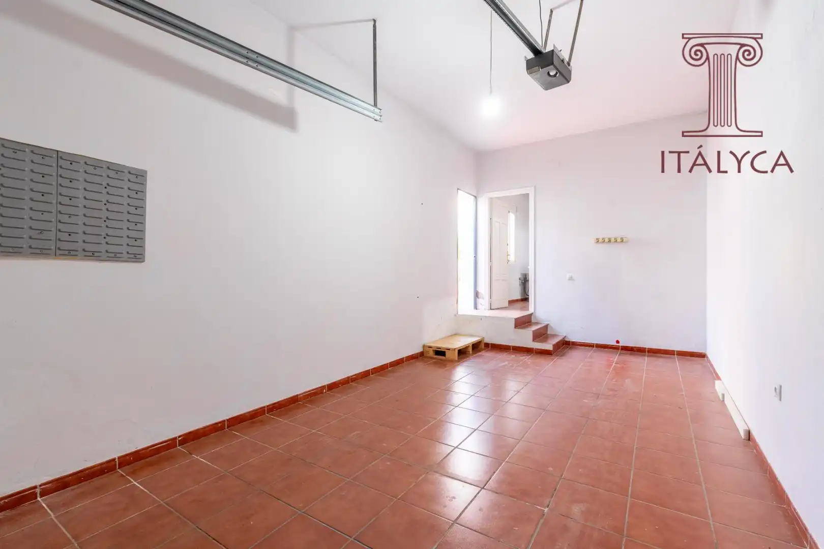 Casa o xalet en venda en Bormujos amb Aire condicionat, Calefacció i Jardí privat