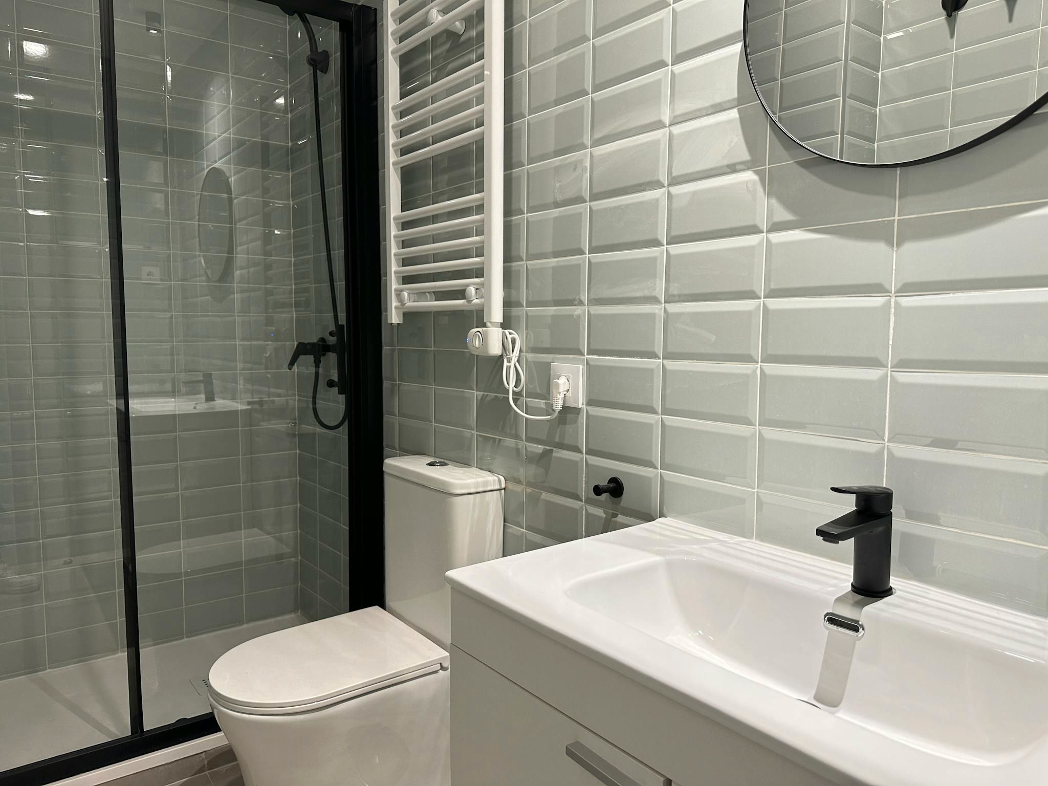 Baño de Piso de alquiler en  Madrid Capital con Calefacción, Amueblado y Lavadora