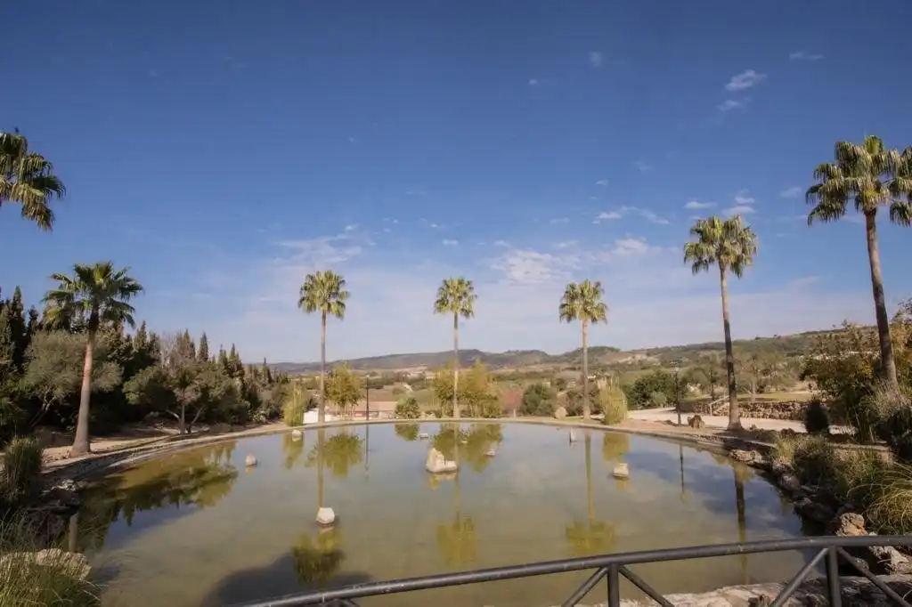 Piscina de Finca rústica en venda en Arcos de la Frontera amb Calefacció, Terrassa i Traster