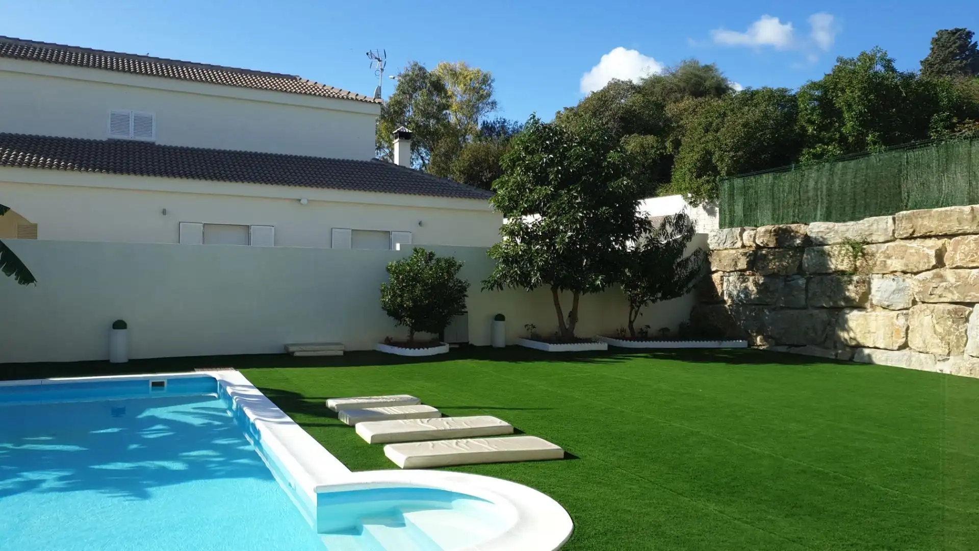 Piscina de Casa o chalet en venta en Los Barrios con Aire acondicionado, Calefacción y Jardín privado