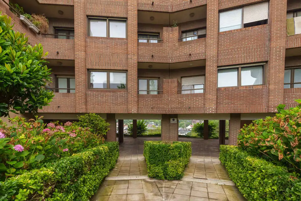 Exterior view of Flat for sale in Donostia - San Sebastián   with Heating, Private garden and Terrace