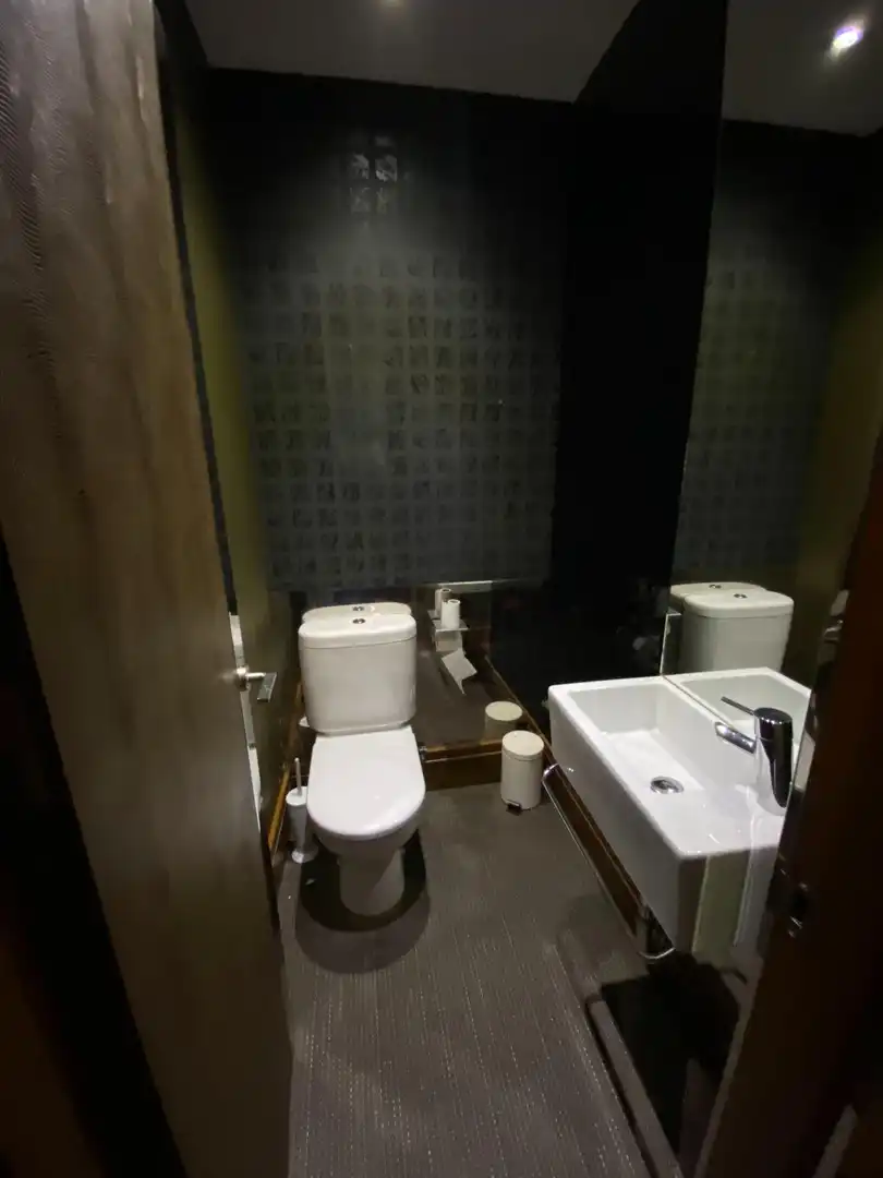 Baño de Piso en venta en Cádiz con Aire acondicionado