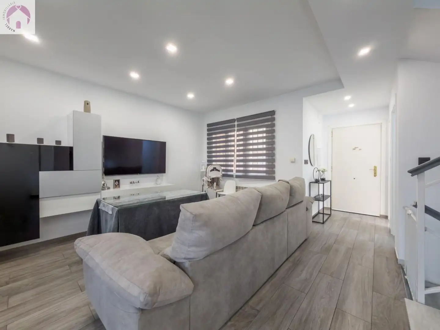 Living room of Detached homes for sale in Cenes de la Vega  with Air Conditioner, Heating and Terrace