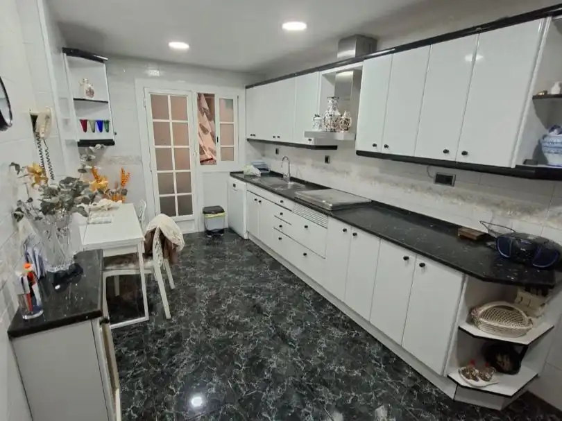 Piso con ascensor en venta en calle castillejos 259, imagen 5