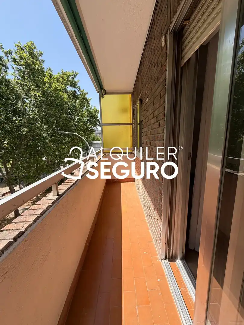 Terrassa de Pis de lloguer en Madrid amb Calefacció i Terrassa