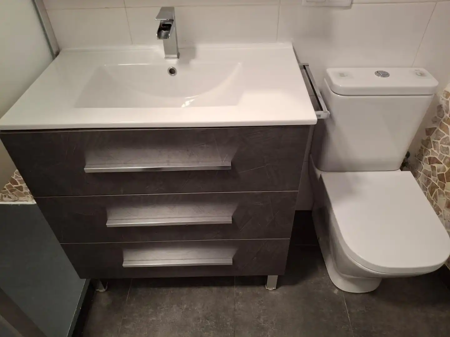 Badezimmer von Wohnung zur Miete in Ourense Capital 