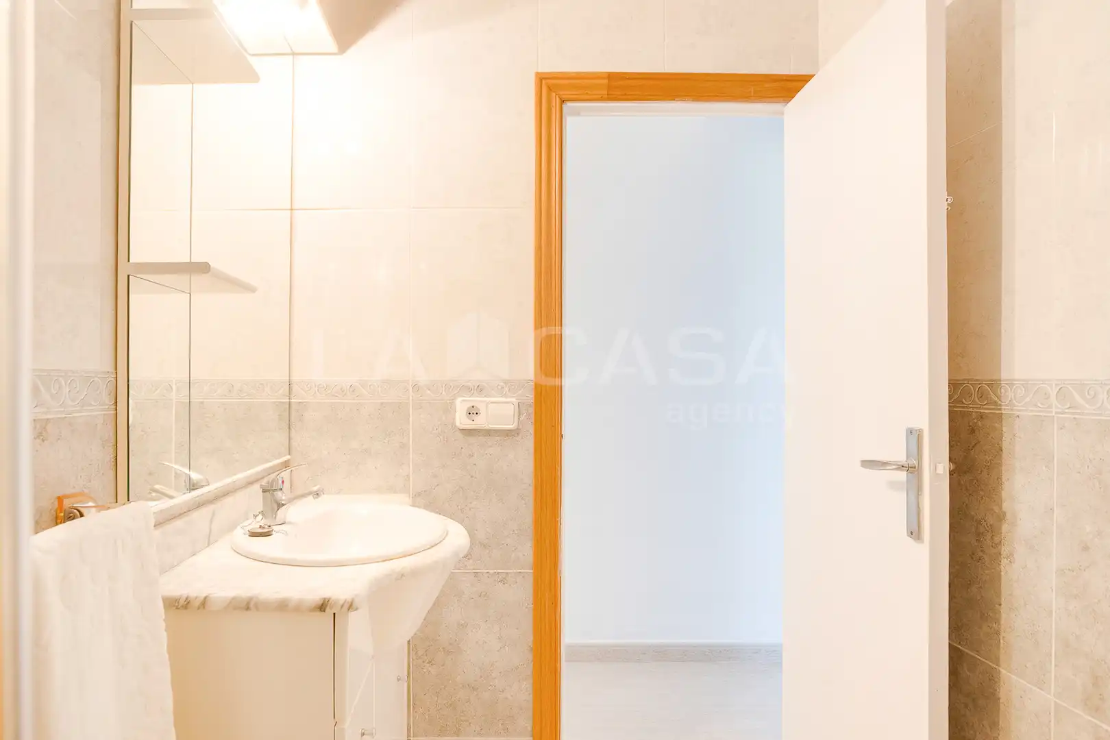Bathroom of Flat for sale in Cornellà de Llobregat  with Heating