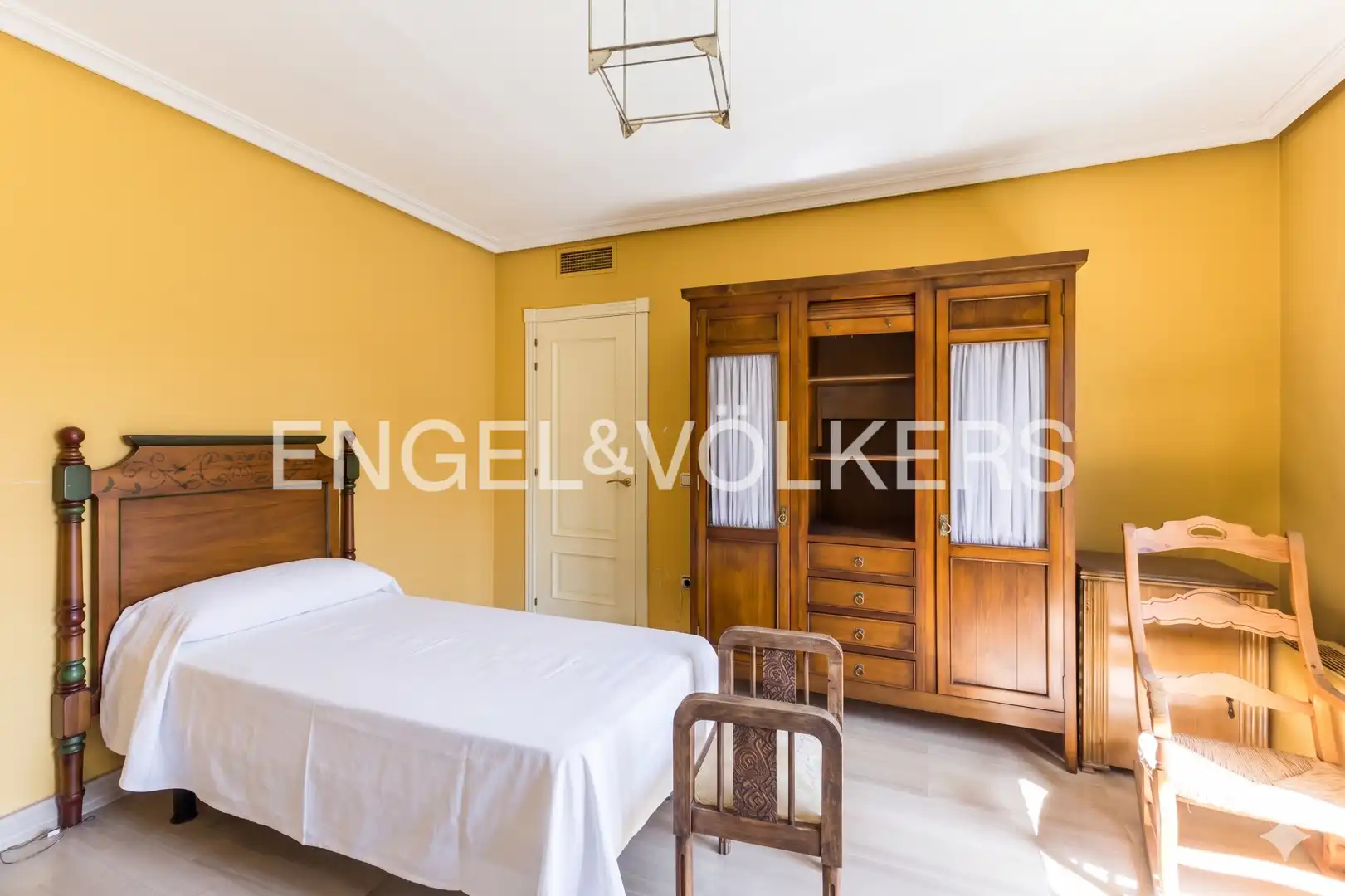 Bedroom of Houses for sale in Velilla de San Antonio  with Air Conditioner, Heating and Terrace