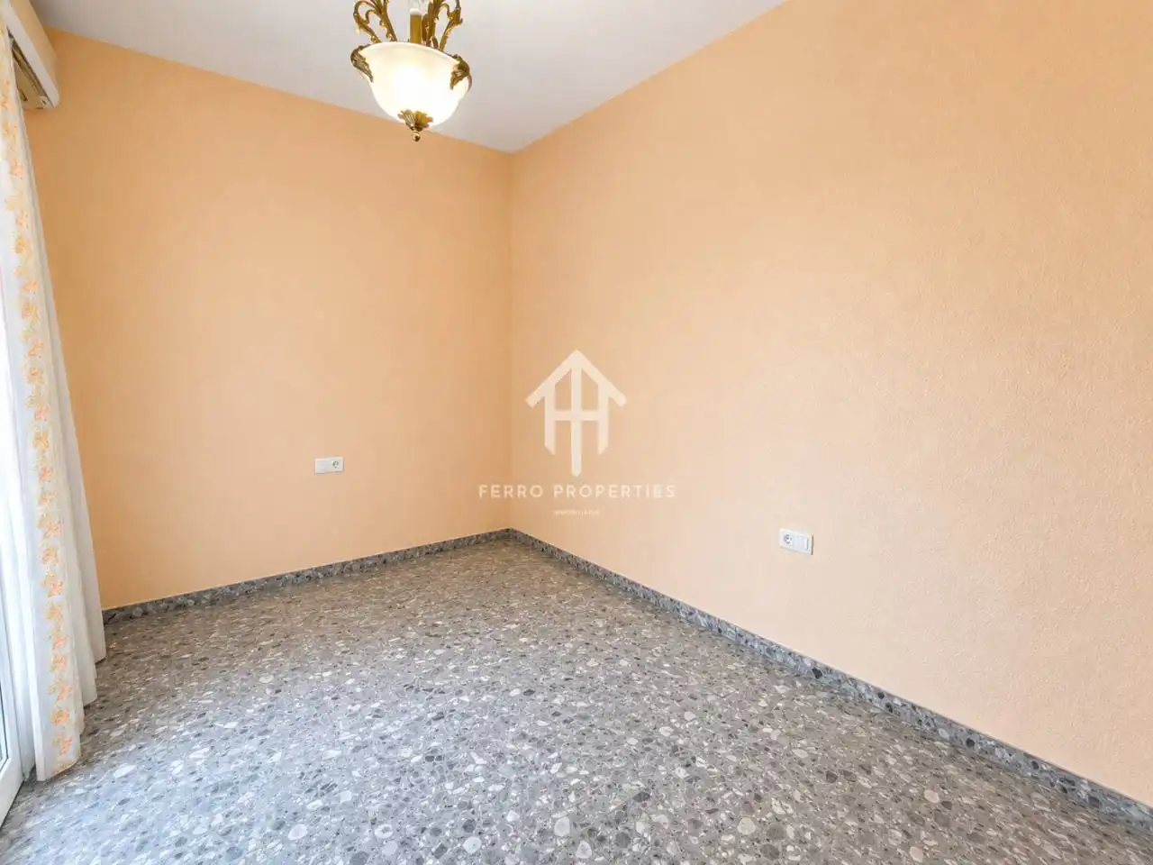 Aparcament de Casa o xalet en venda en Priego de Córdoba amb Aire condicionat i Terrassa