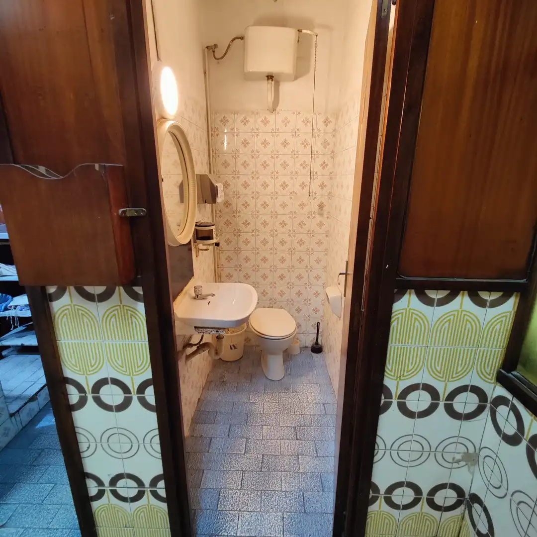 Bany de Pis en venda en Barcelona amb Aire condicionat i Terrassa