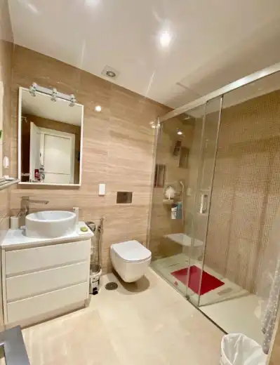 Bany de Dúplex en venda en Marbella amb Aire condicionat, Calefacció i Parquet
