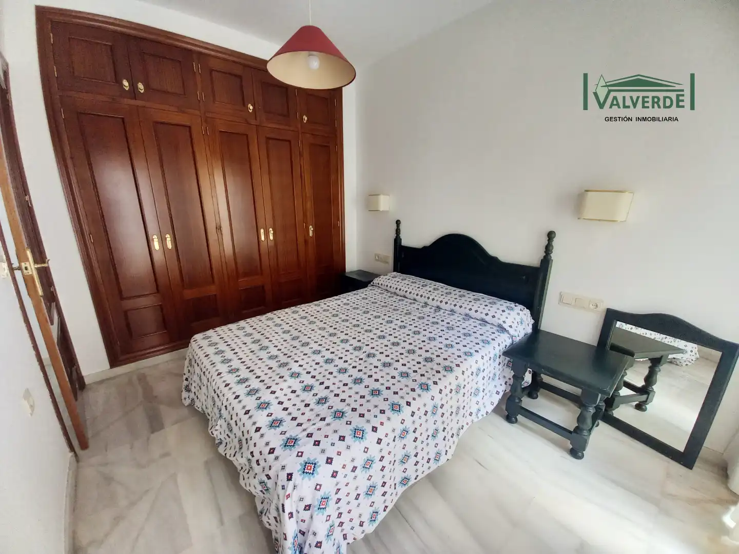 Bedroom of Flat for rent in Granada  with Air Conditioner, Heating and Furnished