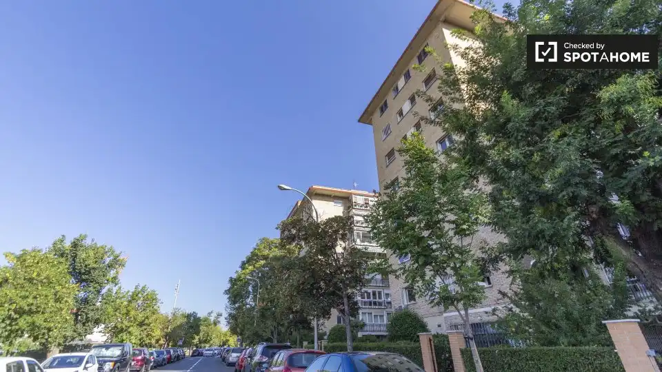 Exterior view of Flat for rent in Madrid  with Air Conditioner, Heating and Furnished