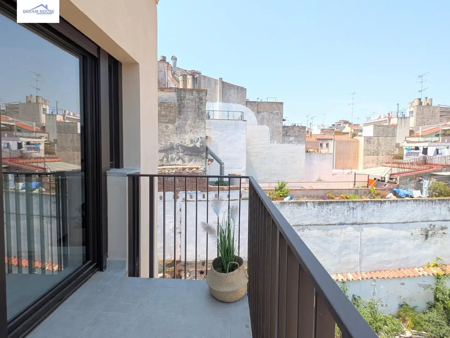 Terrasse von Wohnungen zum Verkauf in Mataró mit Klimaanlage, Heizung und Balkon