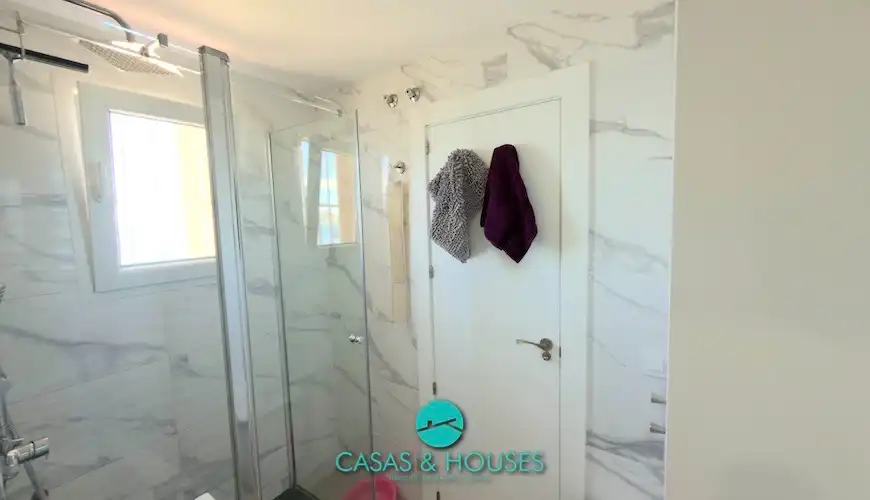 Bathroom of Apartments for sale in La Manga del Mar Menor  with Air Conditioner, Heating and Terrace