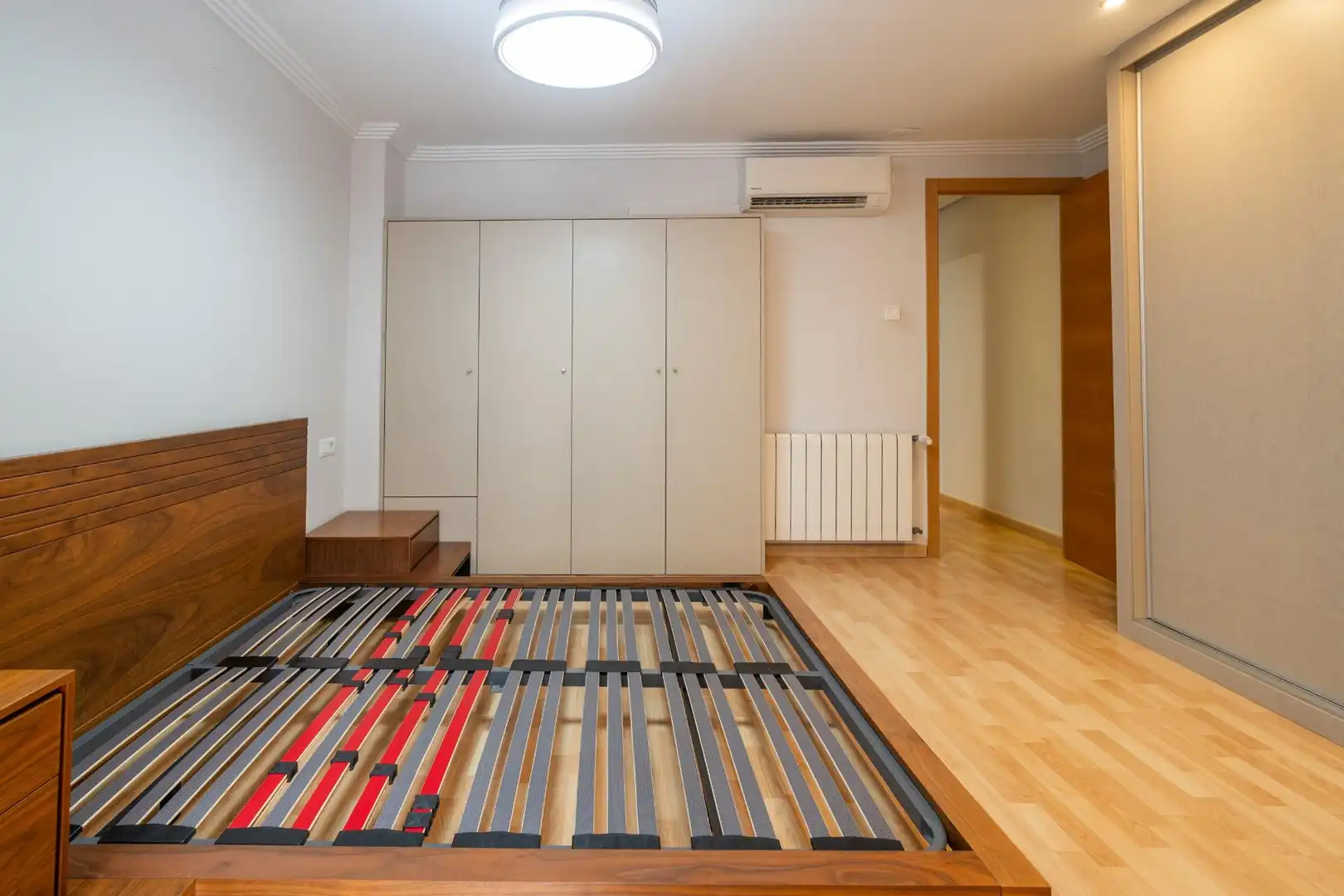 Bedroom of Flat for rent in Plaza Xúquer