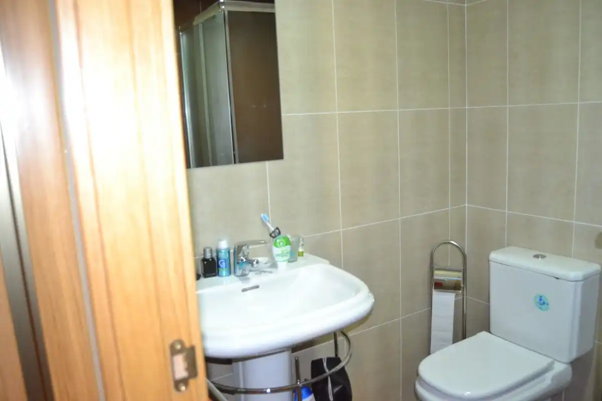 Bathroom of Flat for sale in Béjar  with Heating, Parquet flooring and Furnished