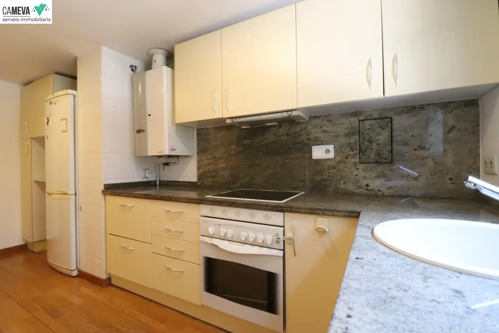 Kitchen of Flat for sale in Sabadell  with Air Conditioner, Heating and Storage room
