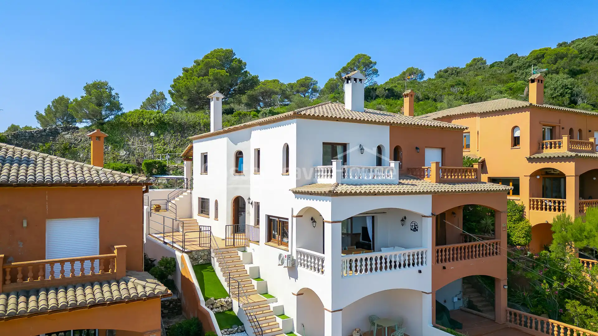 Vista exterior de Casa adosada en venda en Begur amb Aire condicionat, Calefacció i Jardí privat