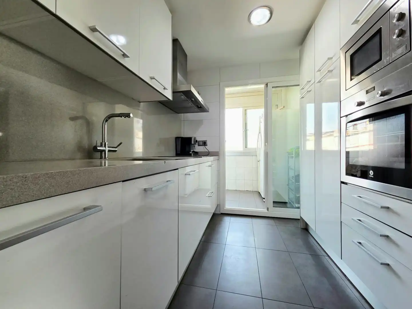 Cocina de Piso en venta en Terrassa con Calefacción, Parquet y Terraza