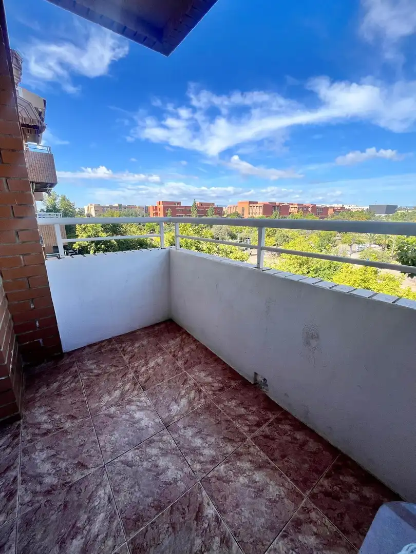 Appartement avec ascenseur à louer à Oeste, imagen 4