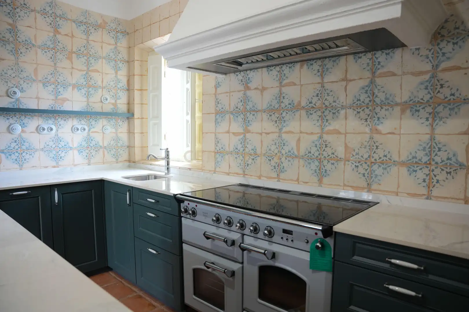 Cocina de Casa o chalet en venta en Alhaurín El Grande con Jardín privado, Trastero y Piscina