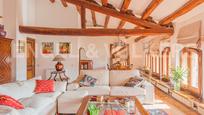 Sala d'estar de Casa o xalet en venda en Sant Cugat del Vallès amb Aire condicionat, Calefacció i Jardí privat
