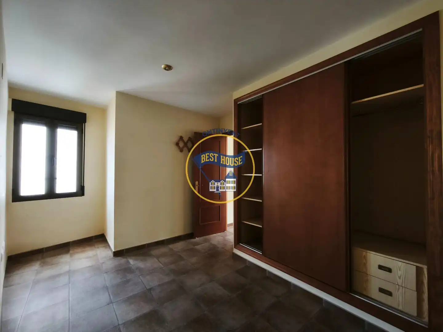 Piso en venta en L'Énova con Trastero