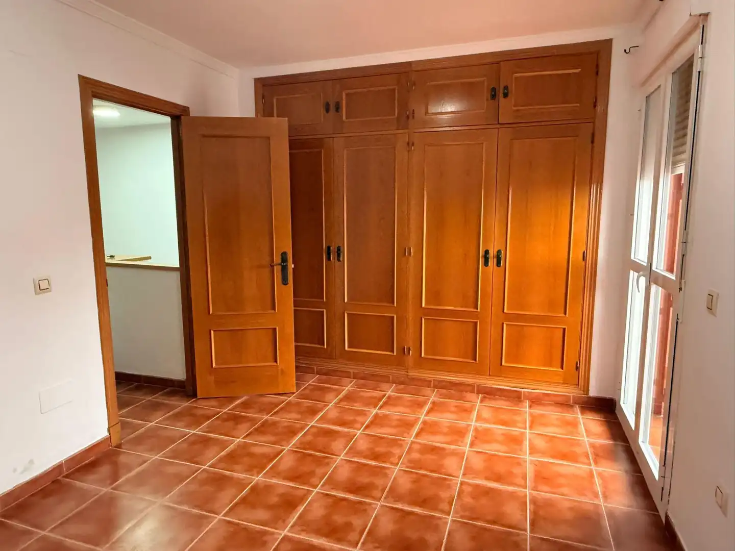 Casa o xalet en venda en Algeciras amb Balcó i Piscina comunitària