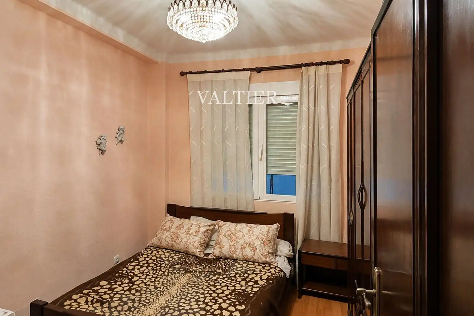 Habitación de Piso de alquiler en Madrid con Terraza, Trastero y Amueblado