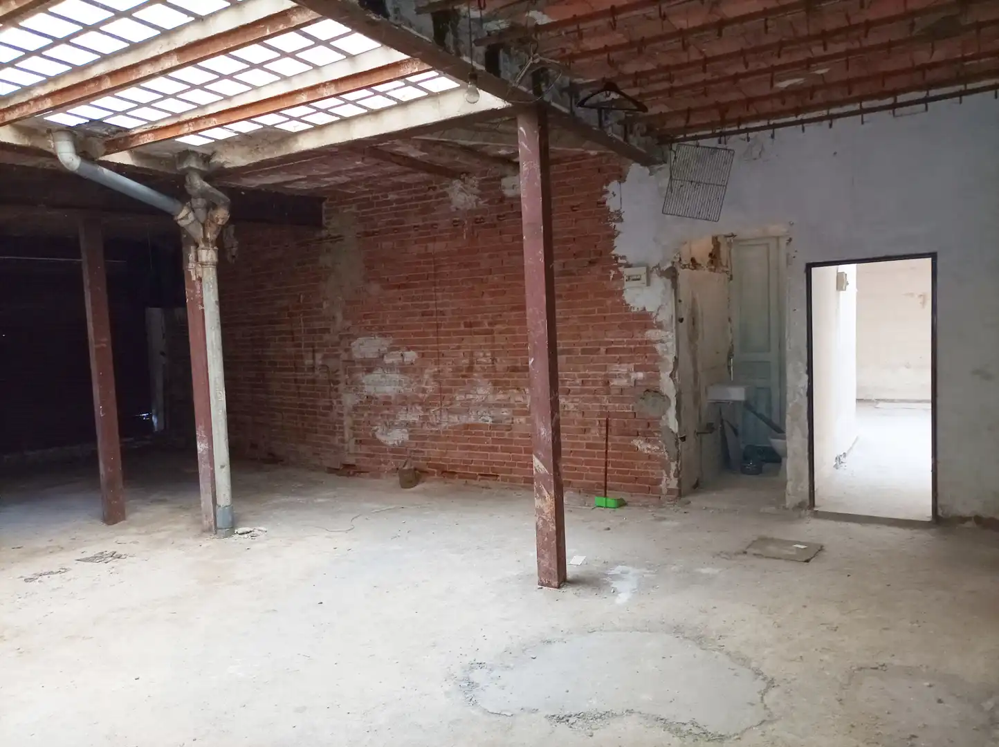 Business premises for sale in Calle Capellanes, imagen 11