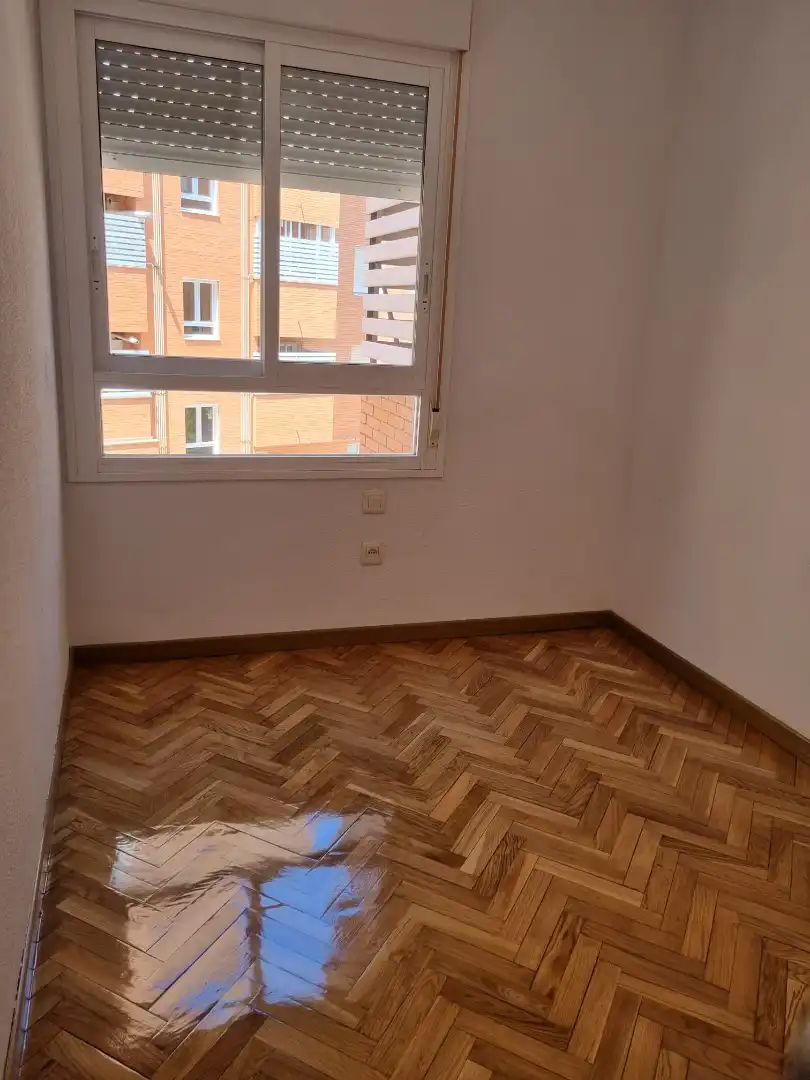 Habitación de Piso de alquiler en Madrid con Calefacción, Parquet y Trastero