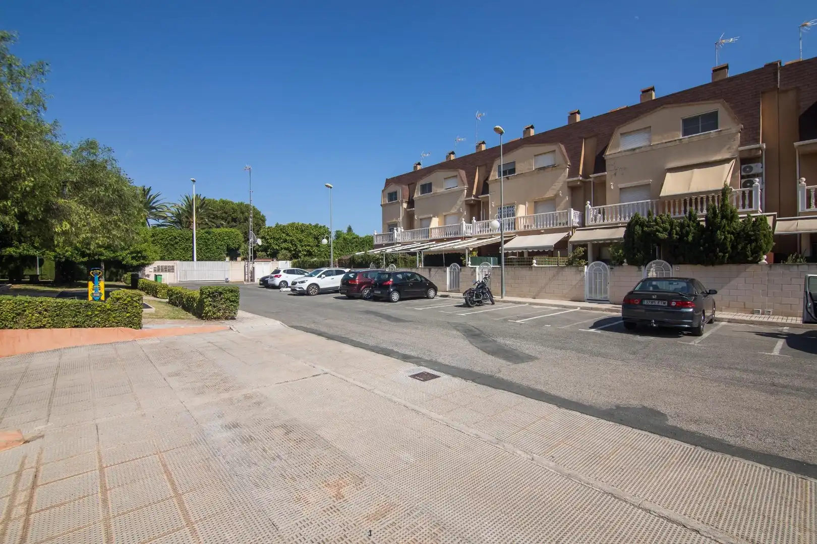 Exterior view of Detached homes for sale in Elche / Elx  with Air Conditioner, Heating and Private garden