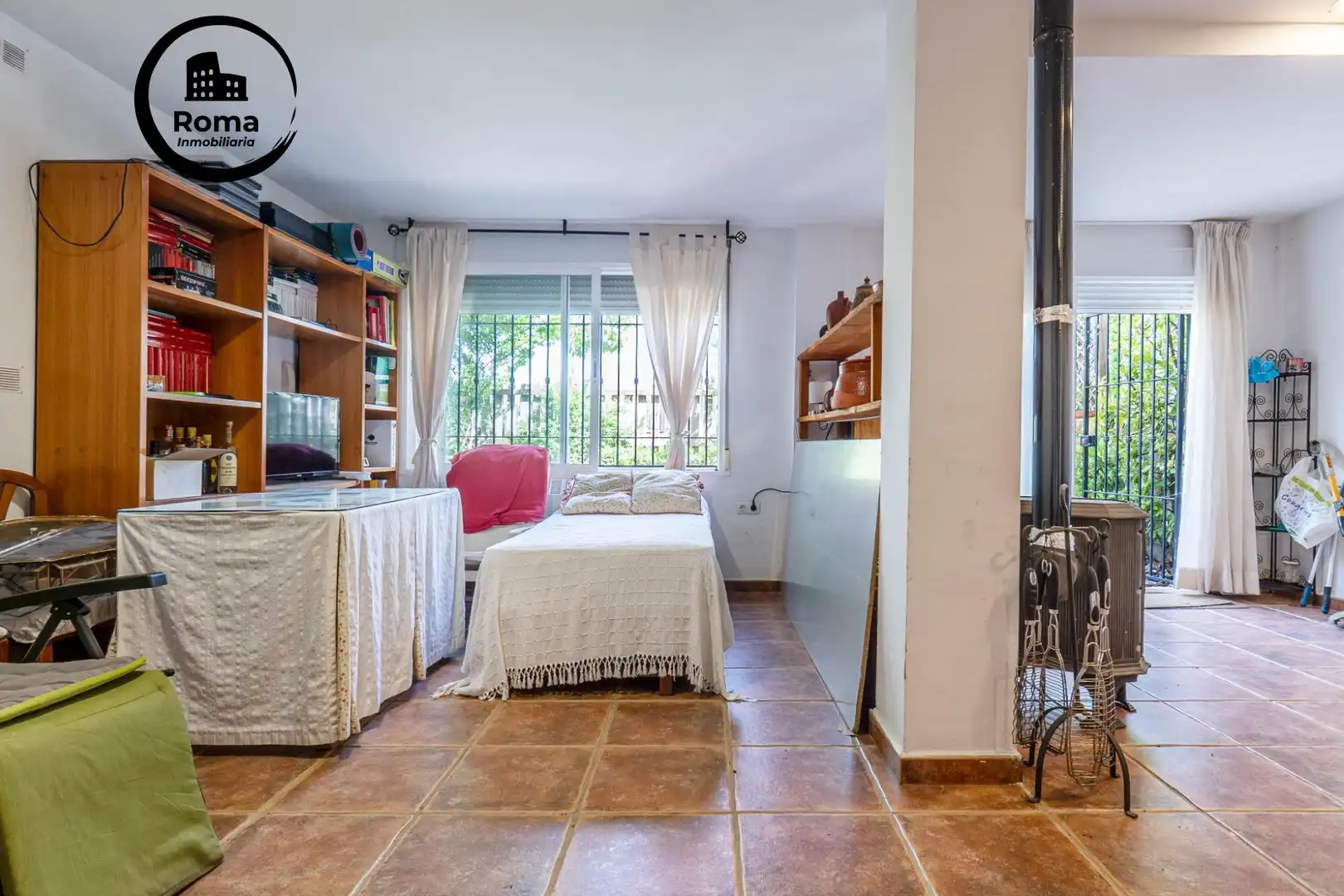 Dormitori de Casa o xalet en venda en La Zubia amb Aire condicionat, Calefacció i Jardí privat