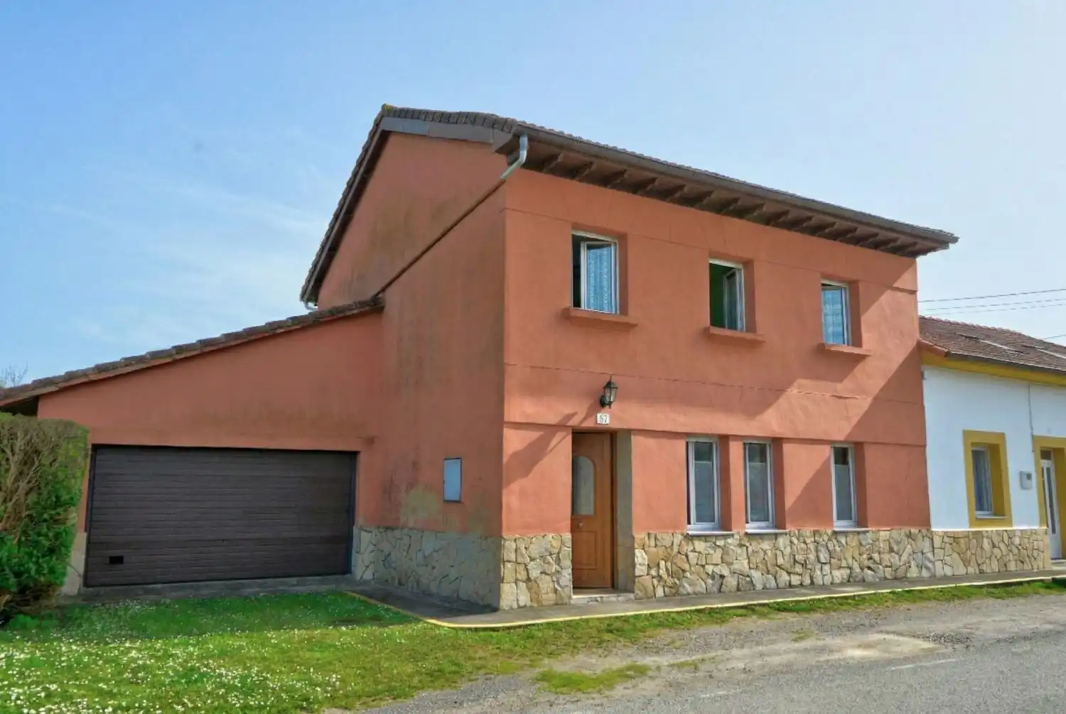 Vista exterior de Casa o xalet en venda en Villaviciosa amb Calefacció, Traster i Piscina