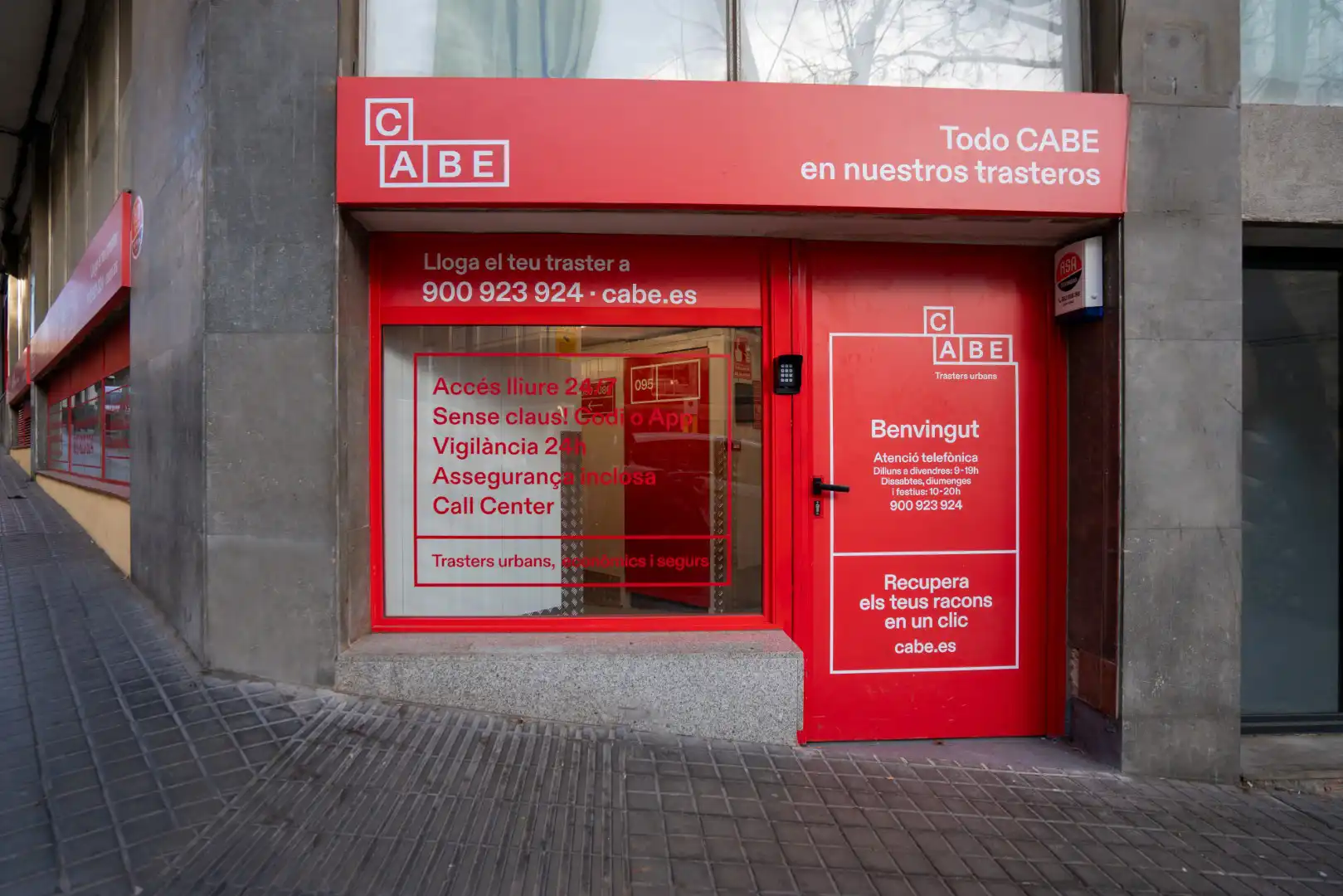 Exterior view of Storage room for rent in Barcelona  with Alarm