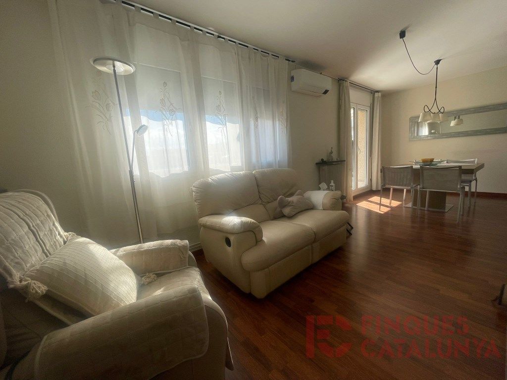 Sala de estar de Ático en venta en Girona Capital con Aire acondicionado, Calefacción y Terraza