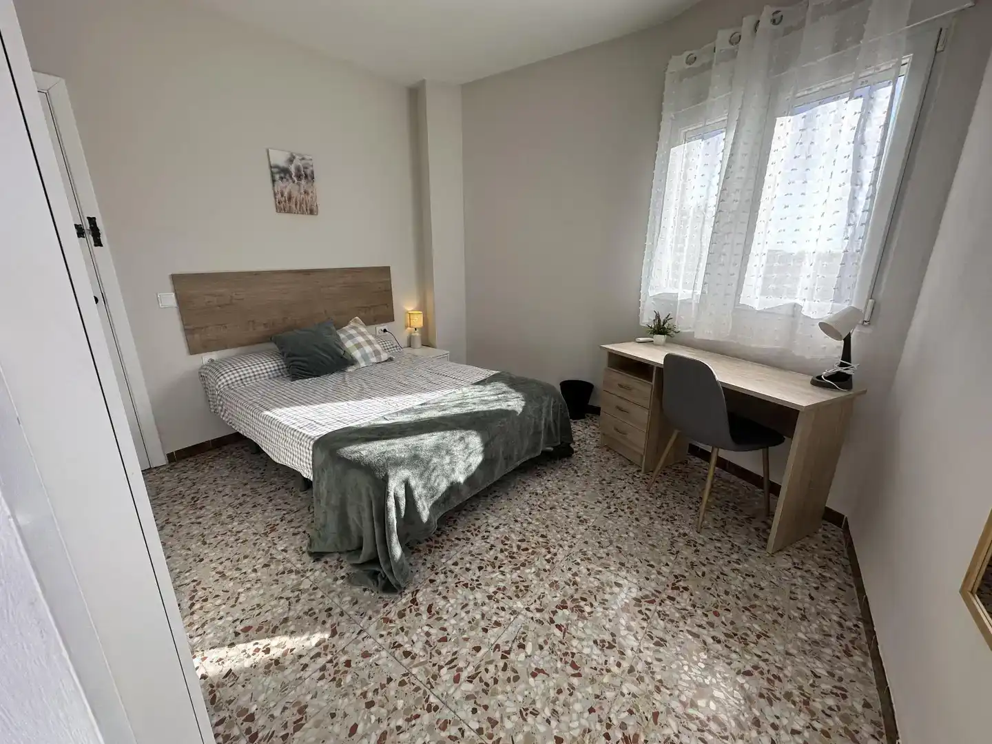 Bedroom of Flat for share in Alcázar de San Juan  with Air Conditioner, Furnished and Balcony