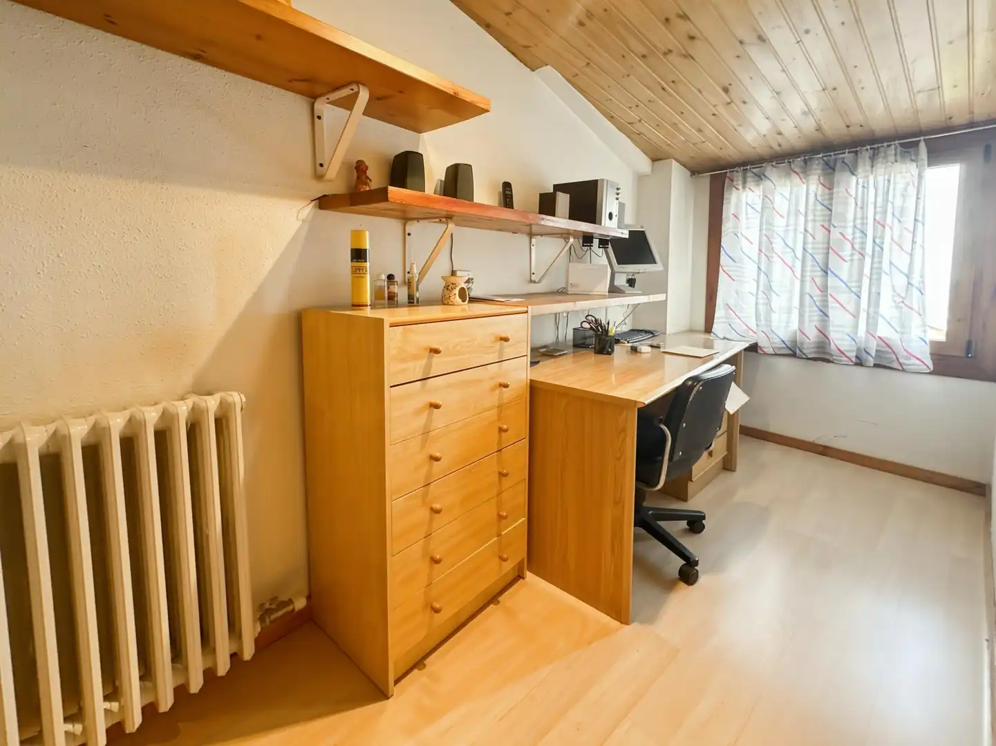 Einfamilien-Reihenhaus zum Verkauf in Berga mit Heizung und Balkon
