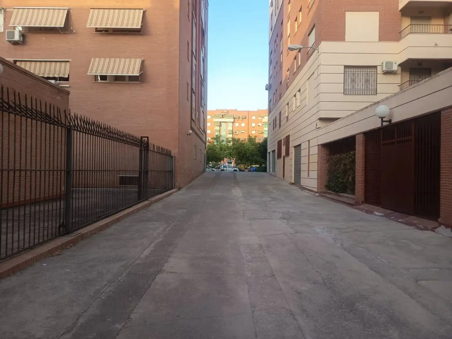 Vista exterior de Dúplex en venta en Granada con Aire acondicionado, Calefacción y Trastero