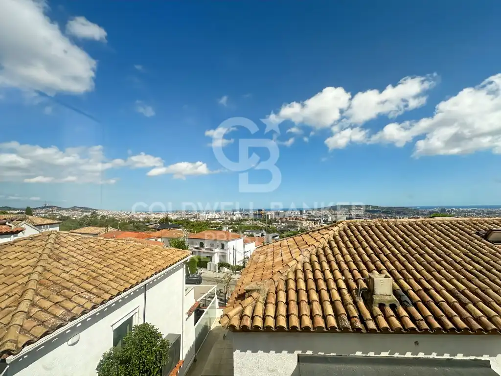 Vista exterior de Casa o chalet en venta en Barcelona