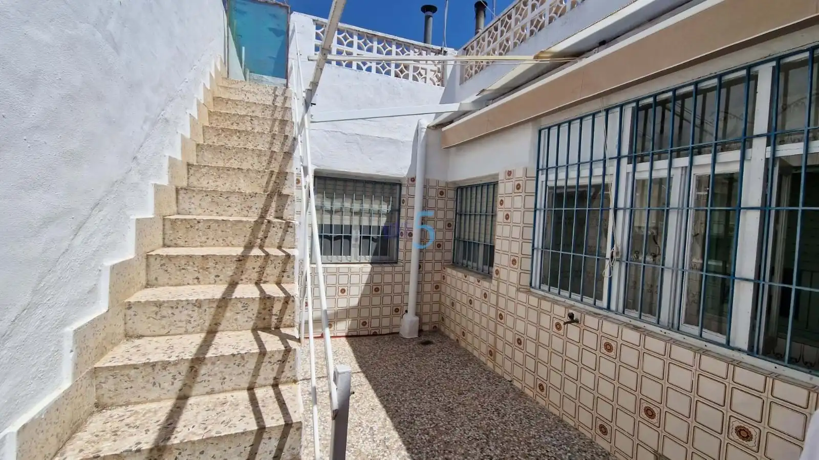 Vista exterior de Casa adosada en venda en Rojales amb Terrassa i Moblat