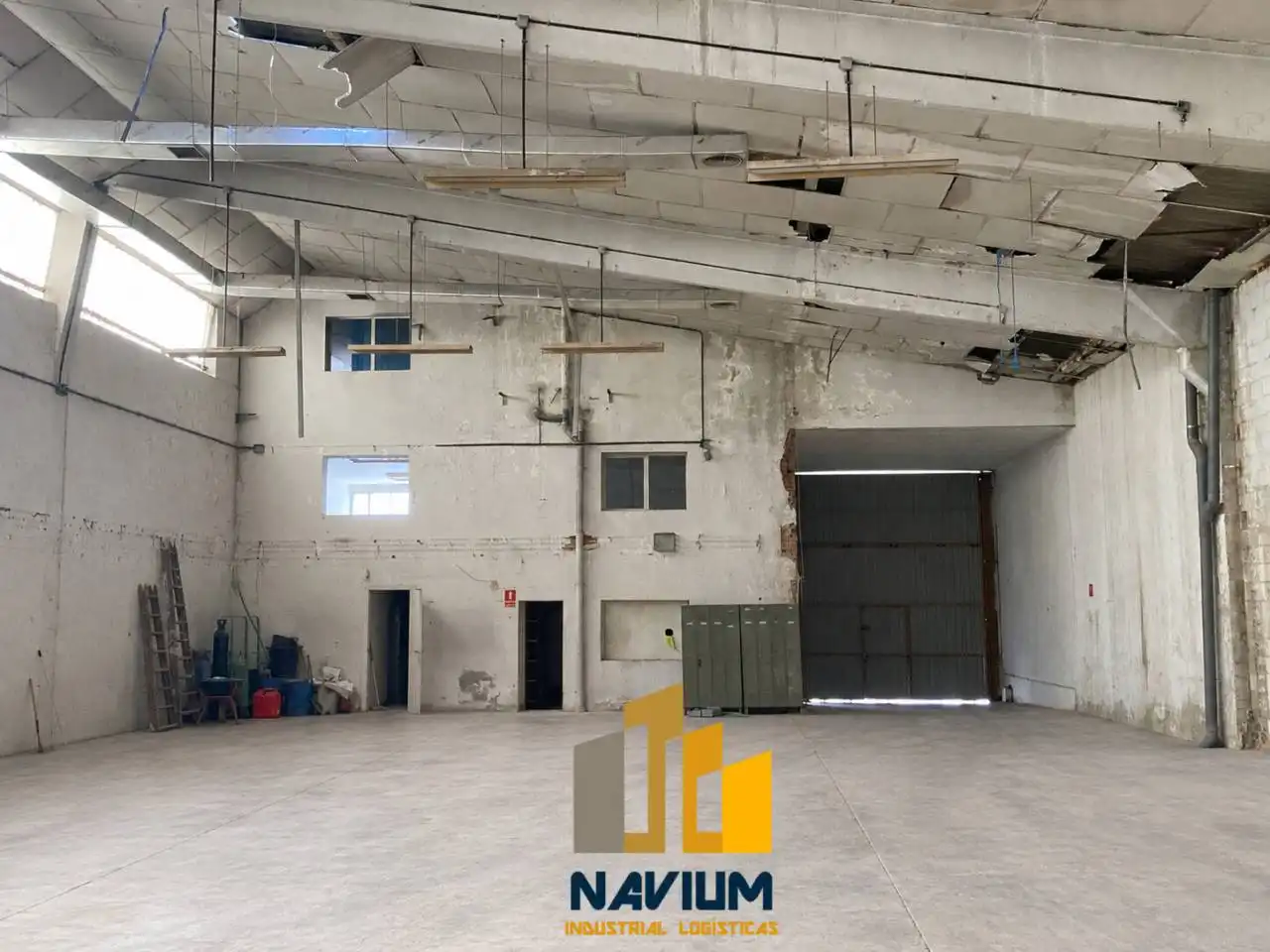 Vista exterior de Nau industrial de lloguer en Barrio de la Estación