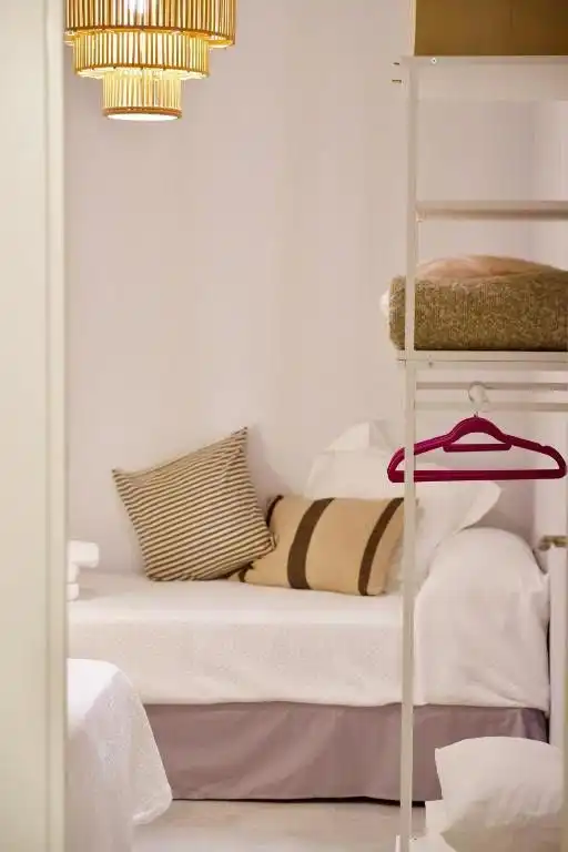 Habitación de Piso de alquiler en Sevilla con Aire acondicionado, Calefacción y Trastero