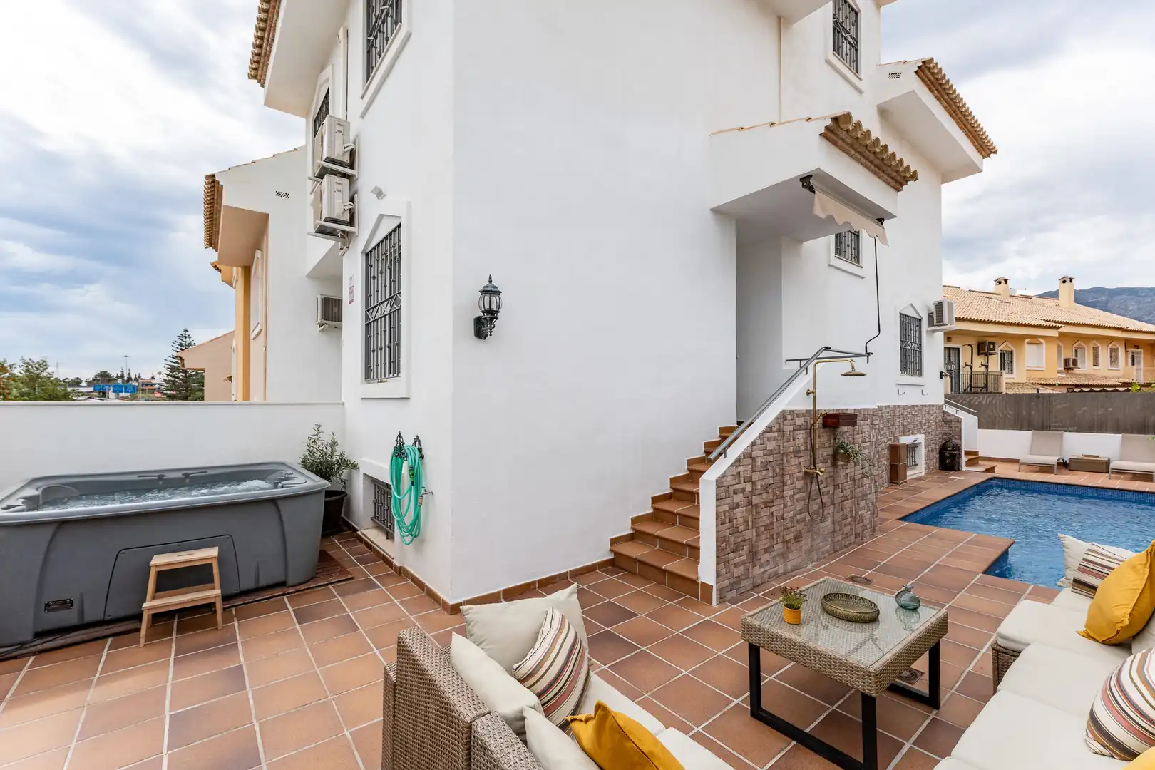 Terrasse von Haus oder Chalet zur Miete in Fuengirola mit Klimaanlage, Terrasse und Schwimmbad