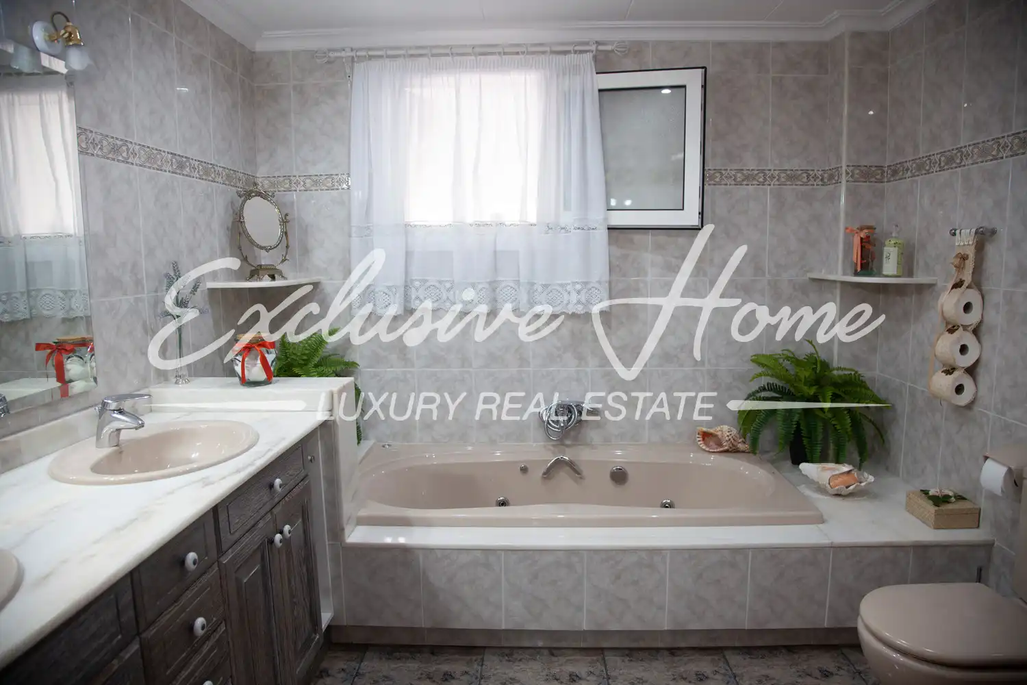 Bathroom of Attic for sale in Benicarló  with Air Conditioner, Terrace and Furnished