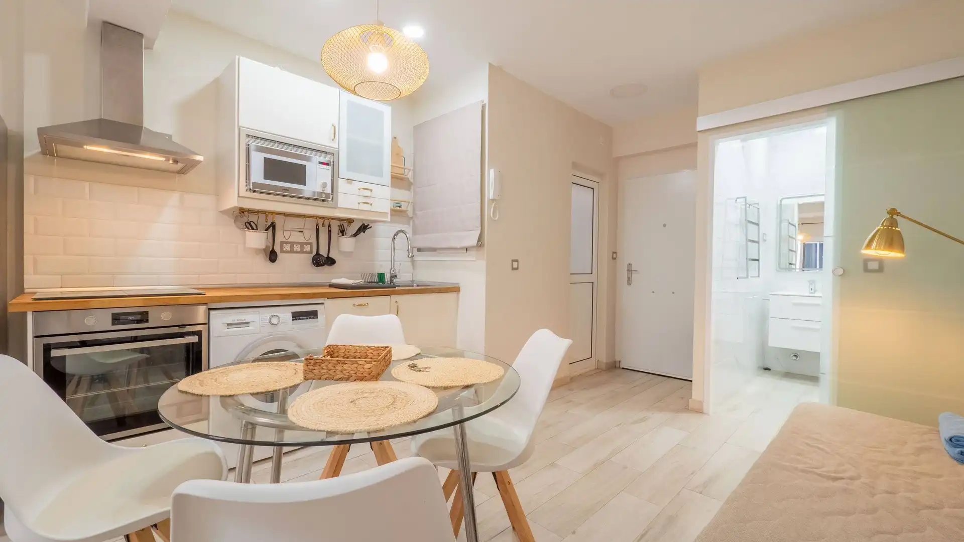 Study for rent in Calle BERNARDO DE LA TORRE, Santa Catalina - Canteras